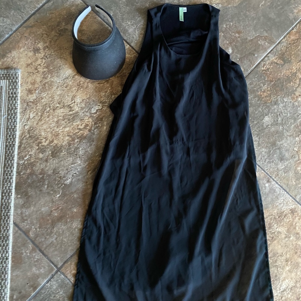 Black tunic only worn a few times size small